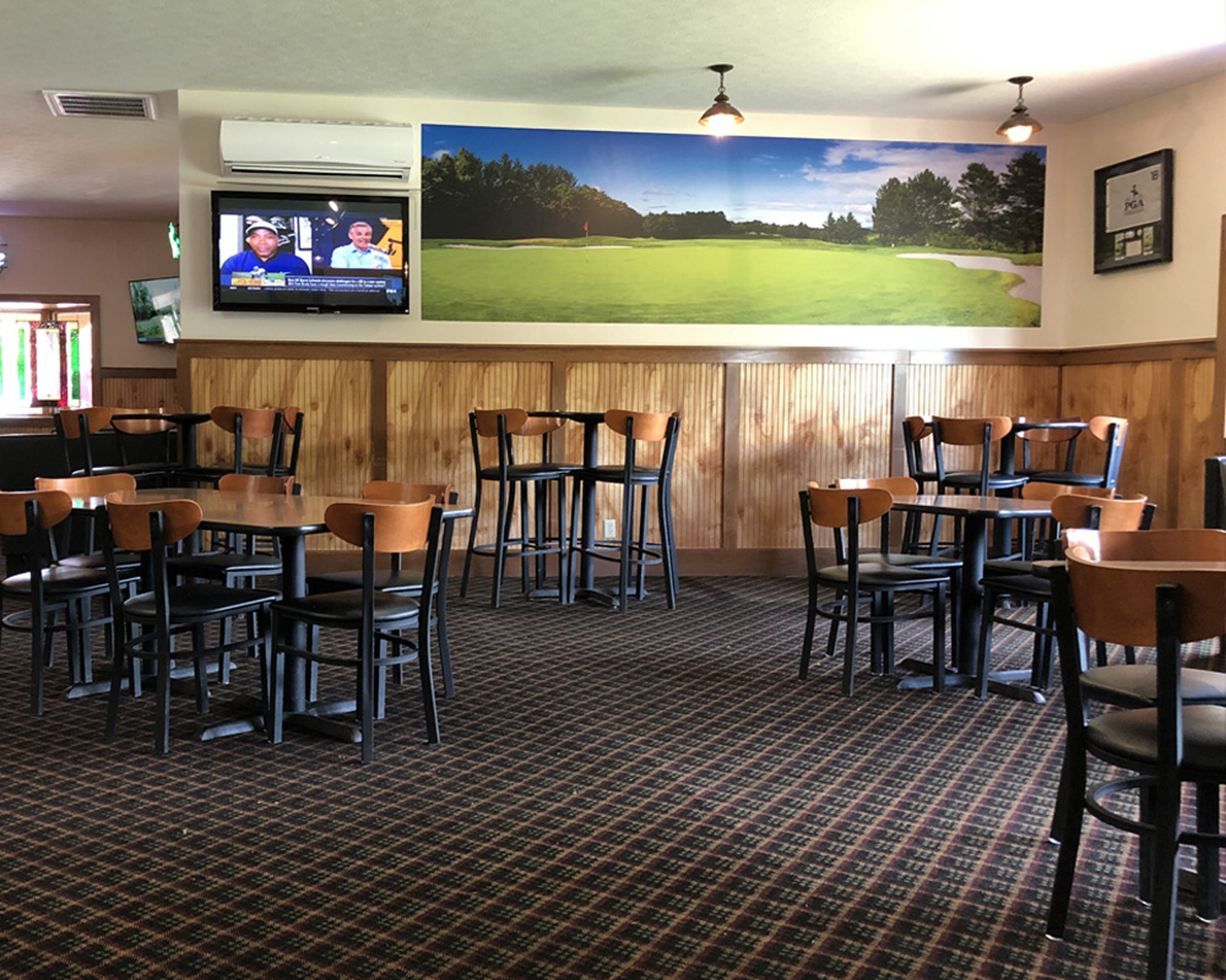 Mulligans Clubhouse Grill